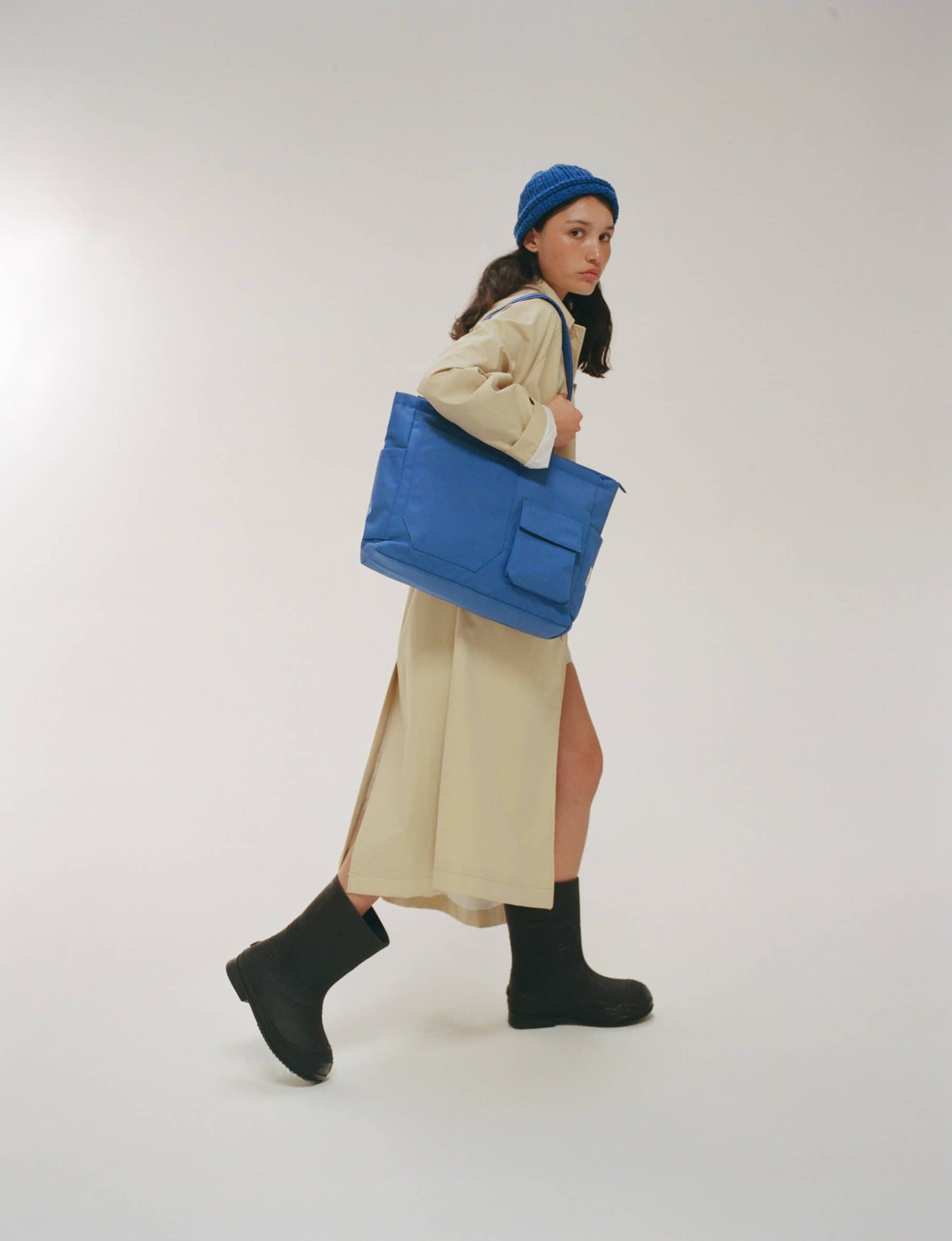Cosmico Tote Bag: Black or blue!