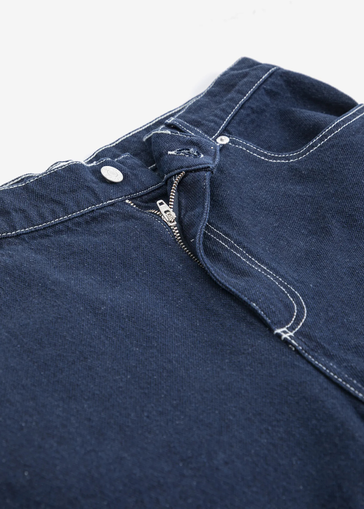 Contrast‑stitching denim bermuda