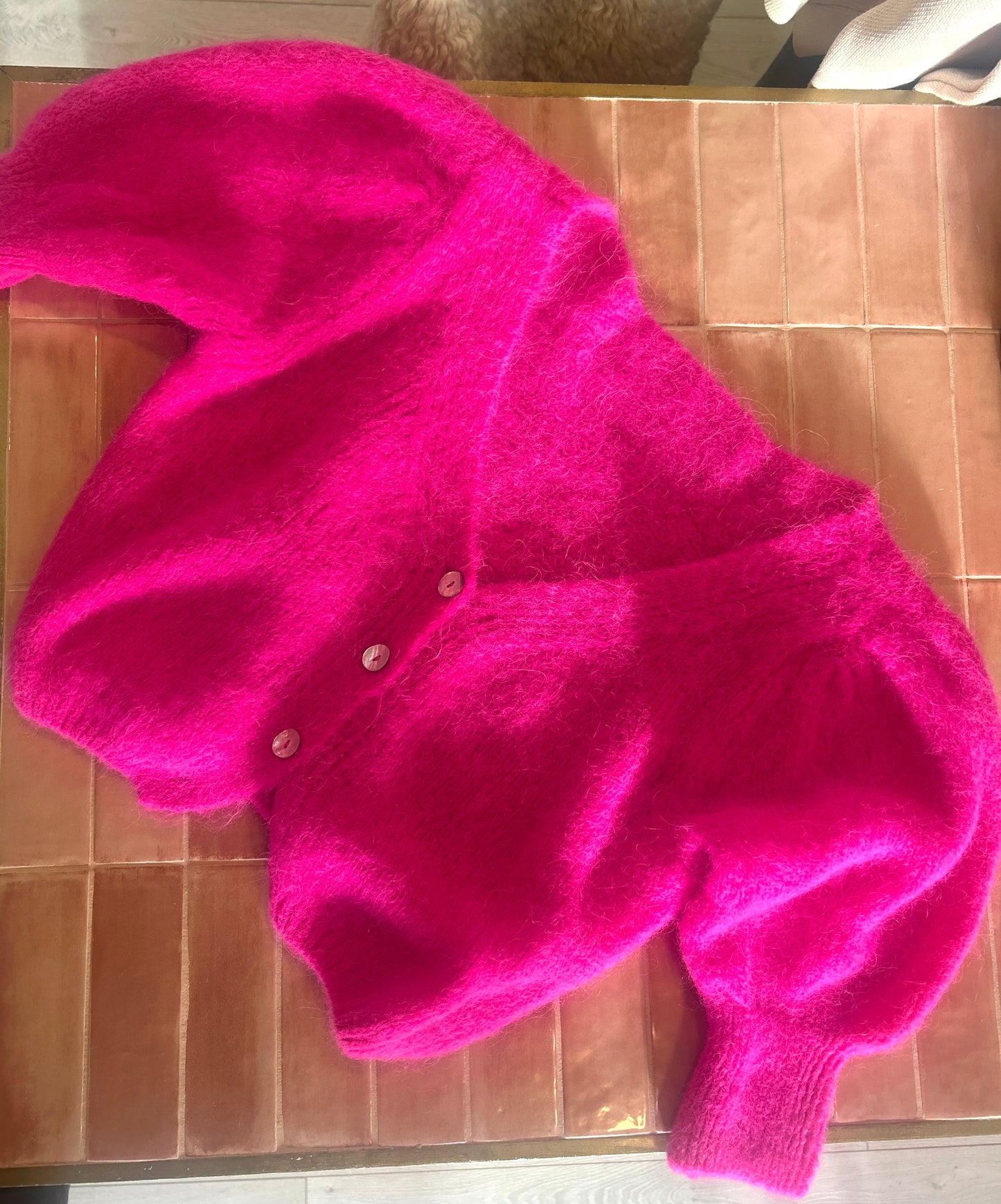Manda alpaca cardigan- neon pink