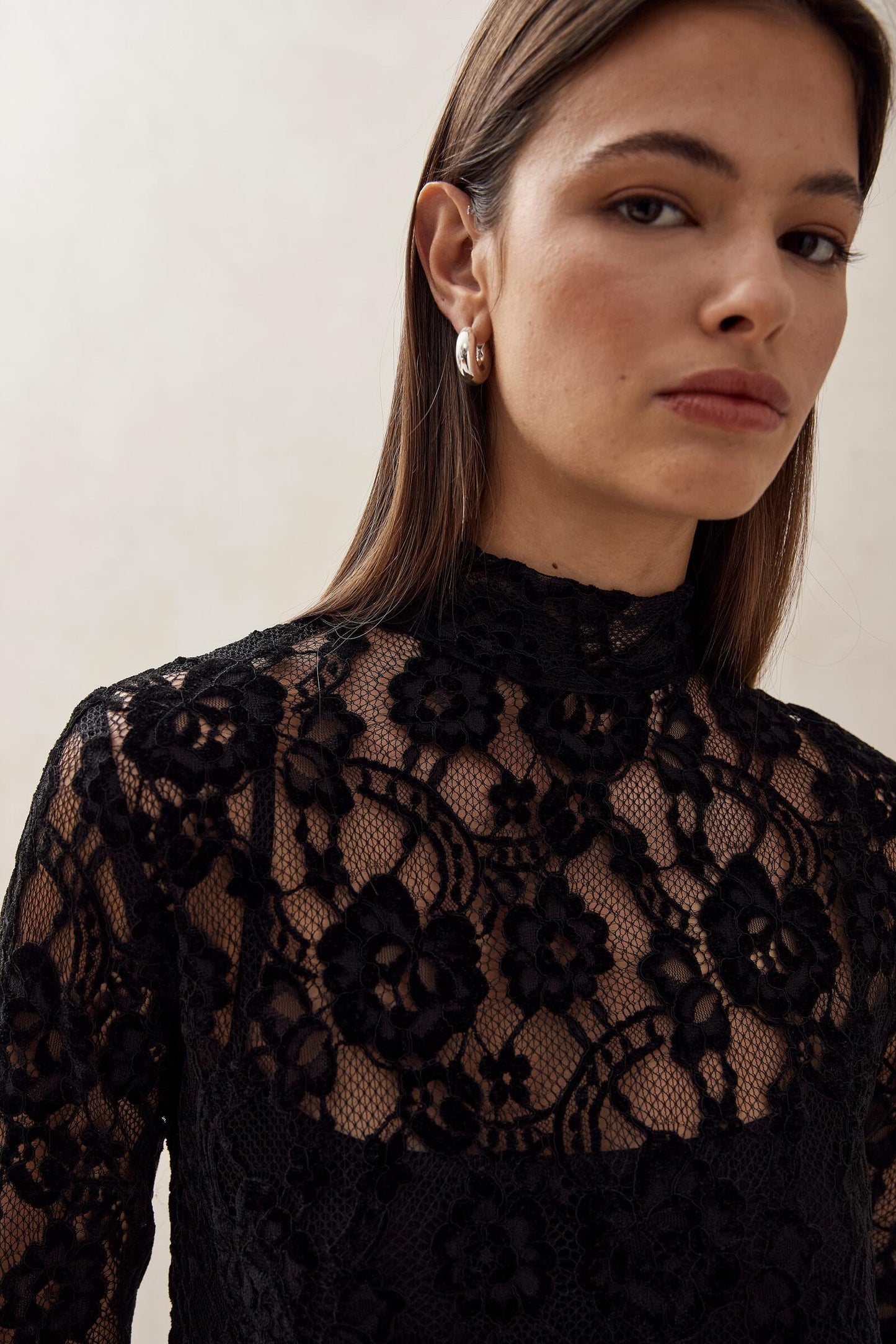 Alohas Tiban lace black dress