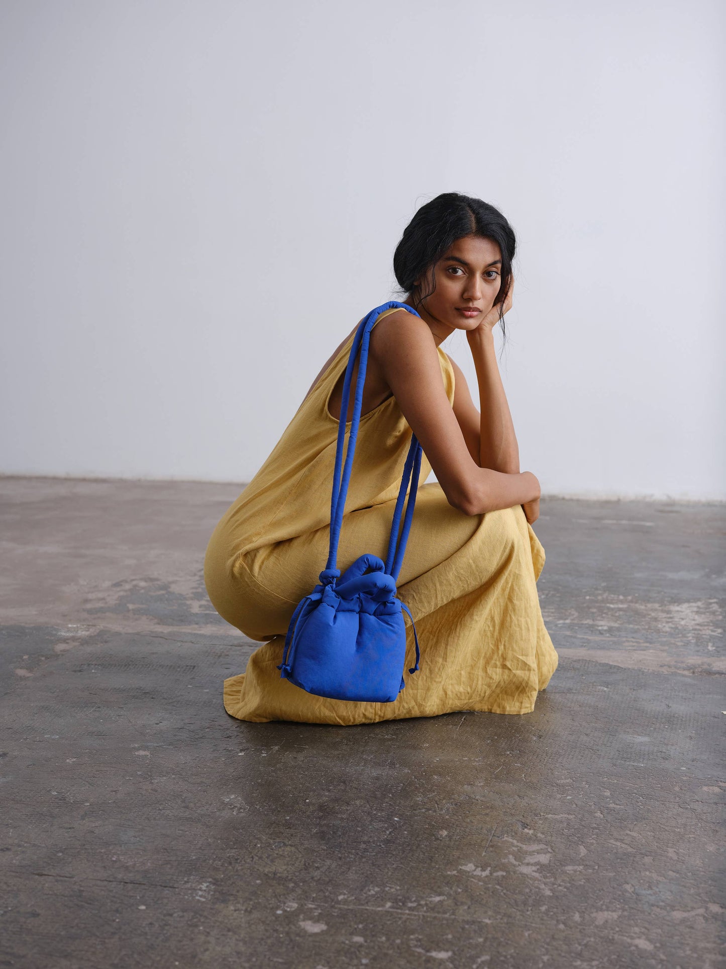 Micro Ona Soft Bag: Cobalt blue