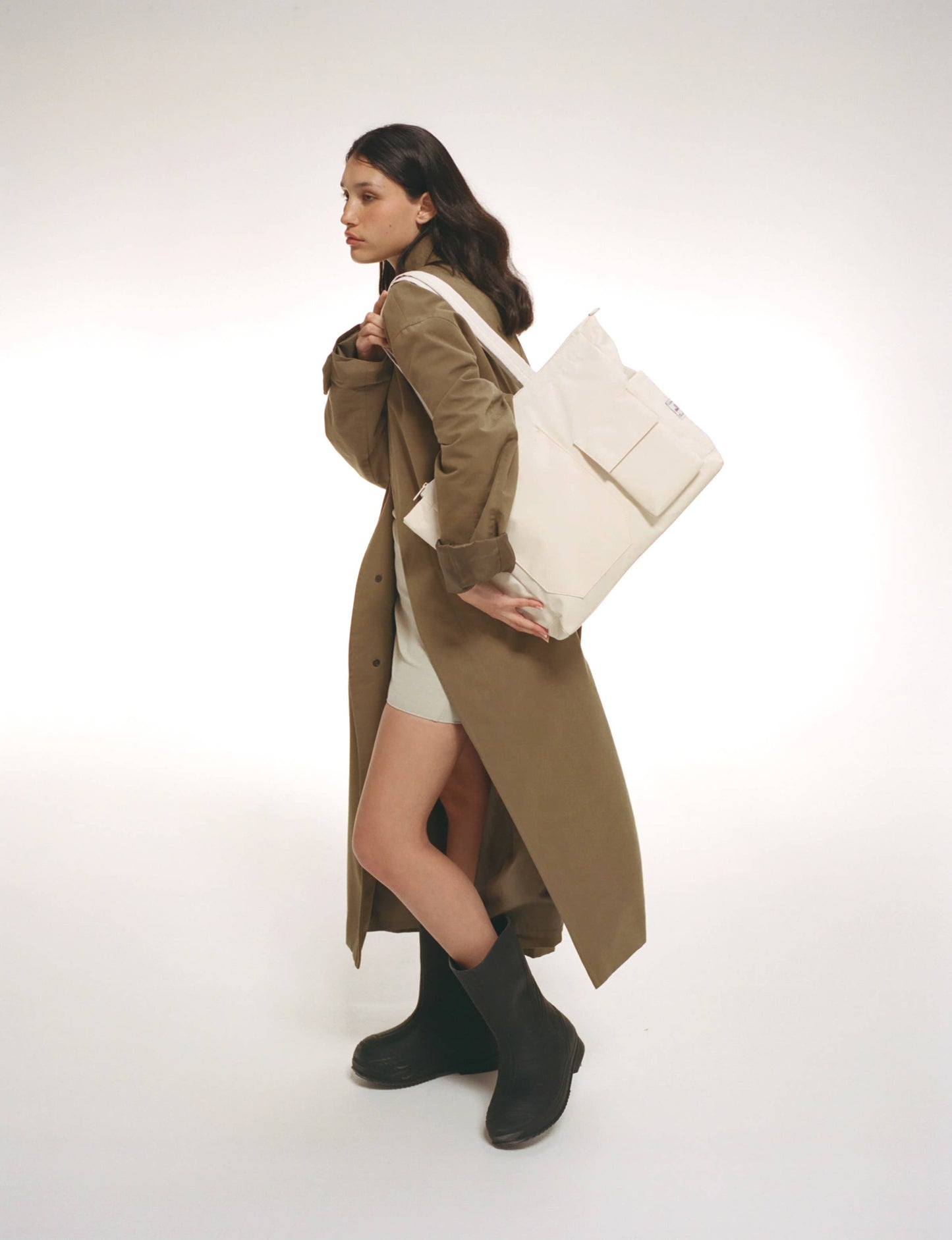 Cosmico Tote Bag: Black or blue!