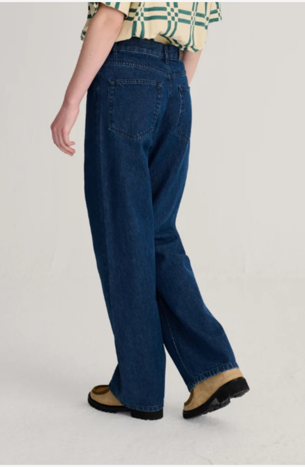 Embroidery Washed Mid Waist Jeans